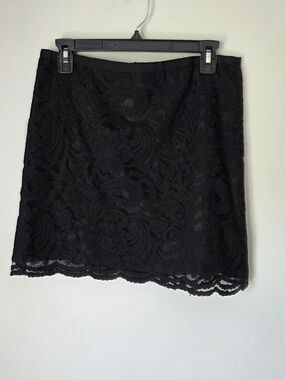 Dalia Collection Black Lace Mini Skirt, Zip Up, Lined Size 6